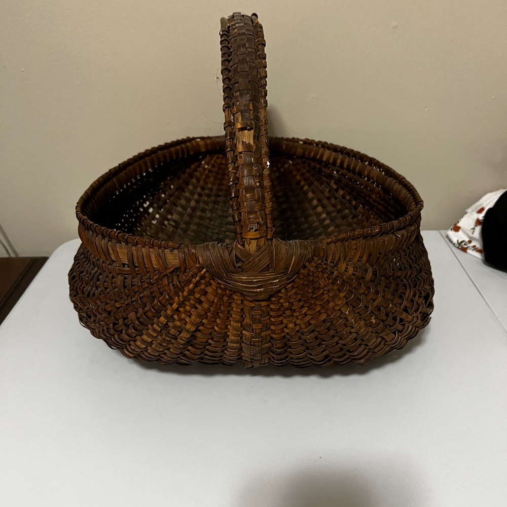 1800’s “buttocks basket” egg carrying basket. Antique Farmhouse Good condition - Picture 2 of 10